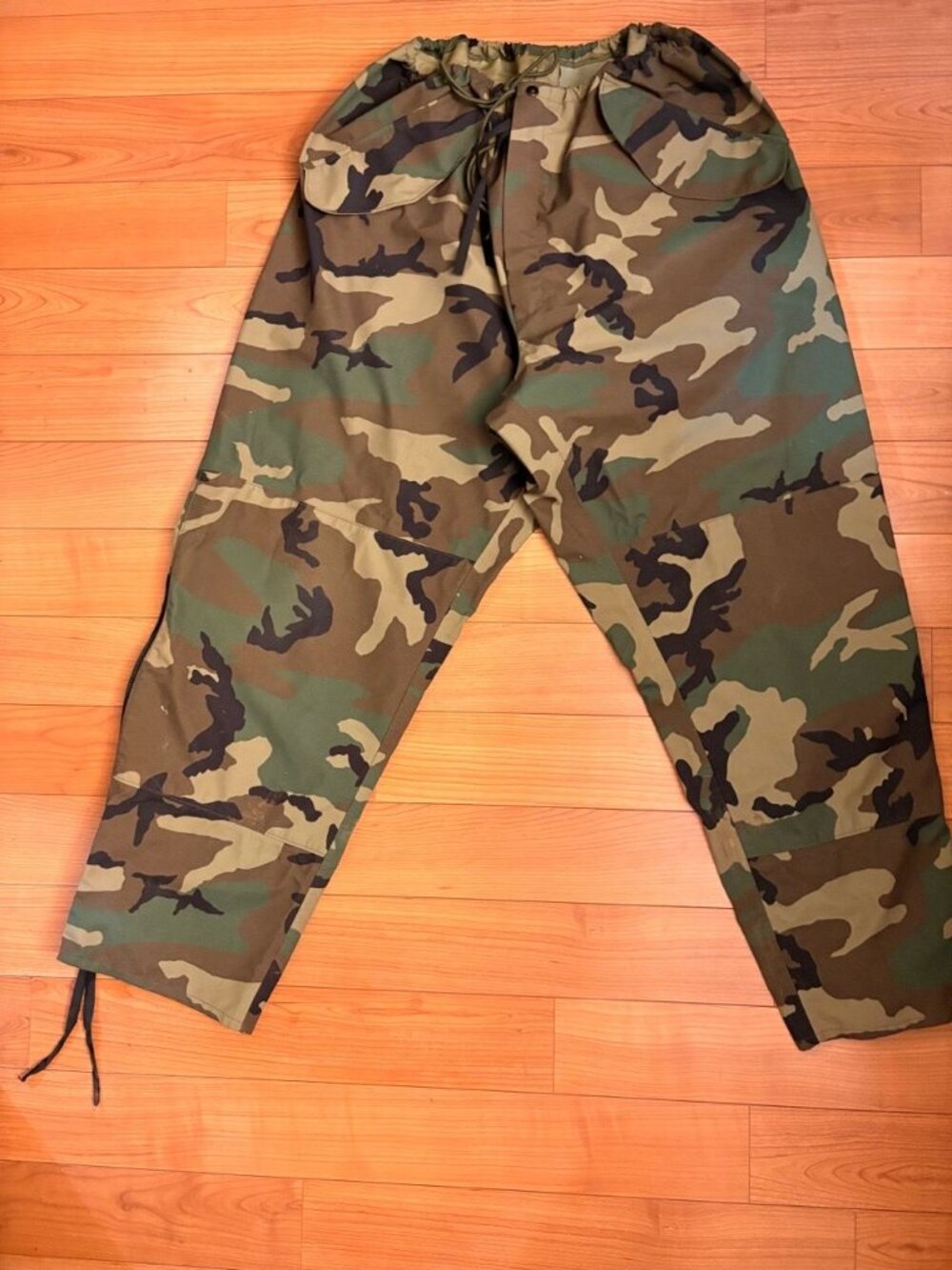 US Military Issue Woodland Camo ECWCS Gore-Tex Waterproof Pants Large